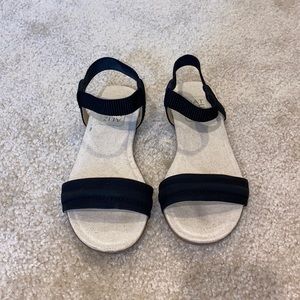 Naturalizer Sanya sandal size 6.5